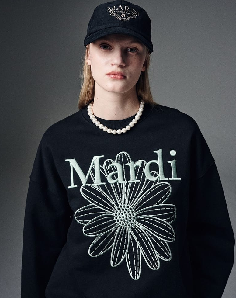 Mardi Sweatshirt Flowermardi Needlework - HLY & CHOCCICO