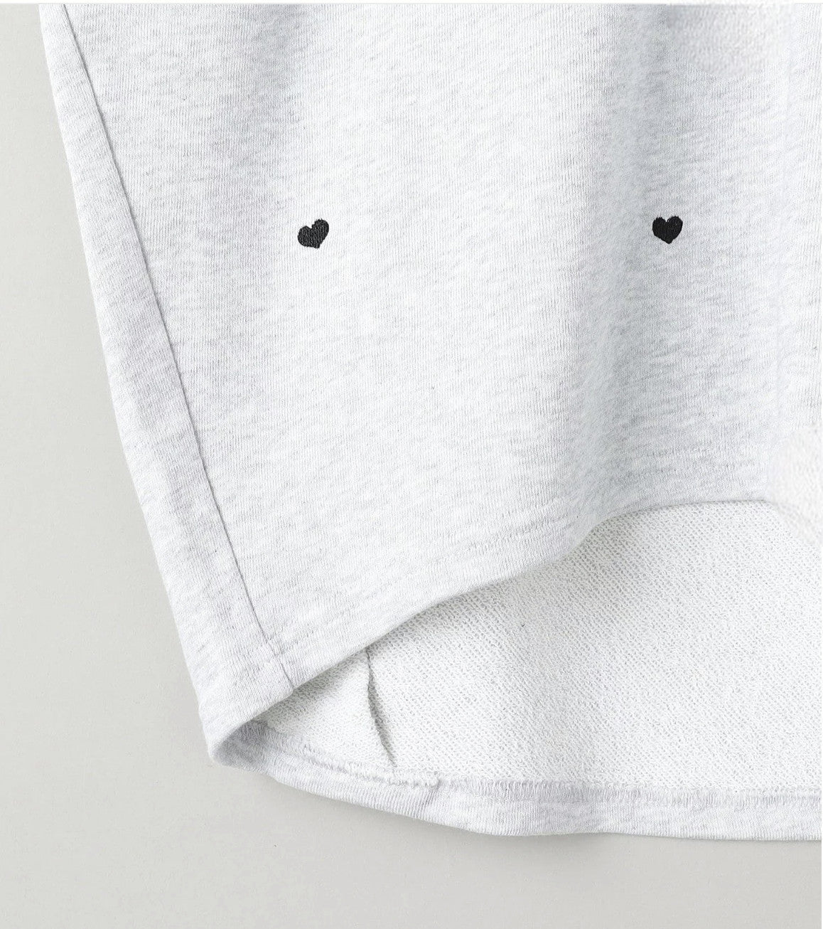 日本直送 Heart Embroidered Lining Sweat Pullover - HLY & CHOCCICO