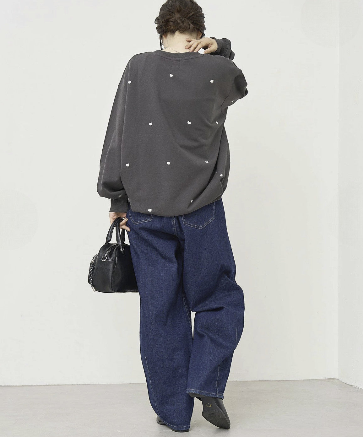 日本直送 Heart Embroidered Lining Sweat Pullover - HLY & CHOCCICO