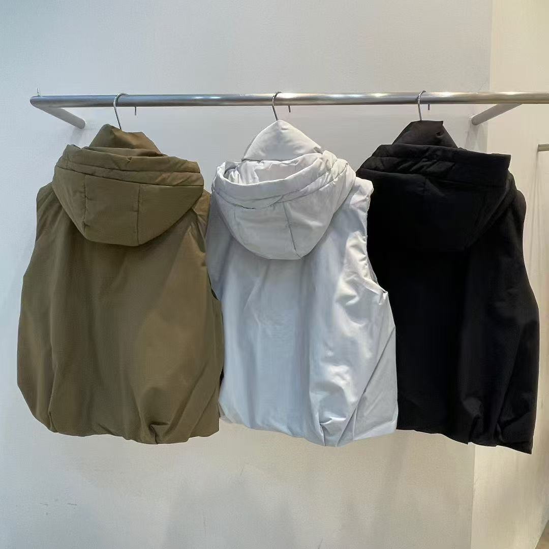 韓國直送Chic Layered Down Vest - HLY & CHOCCICO