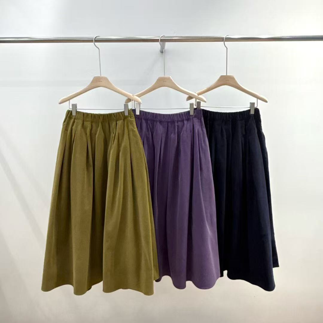 韓國直送Casual Chic Sweater t/ Versatile Flared Skirt - HLY & CHOCCICO