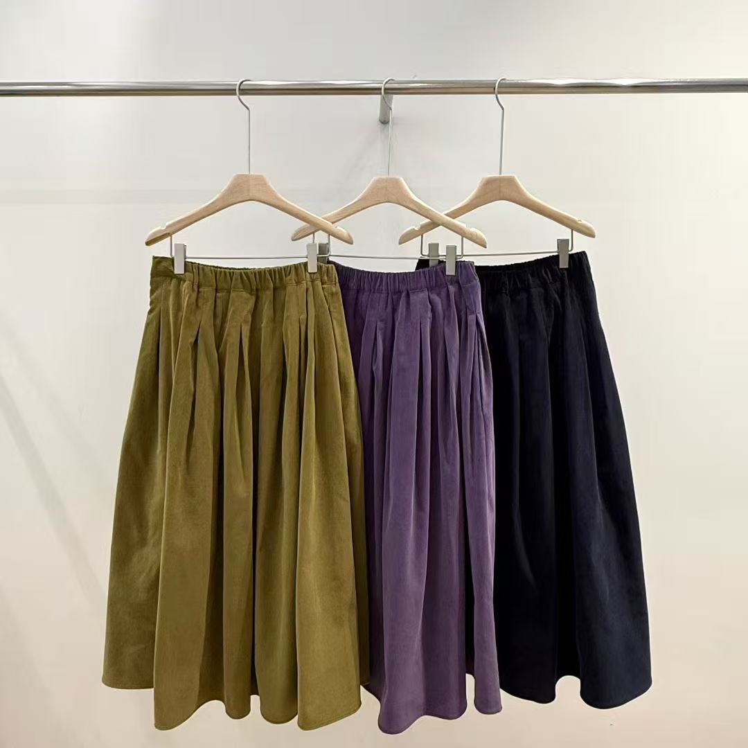 韓國直送Casual Chic Sweater t/ Versatile Flared Skirt - HLY & CHOCCICO