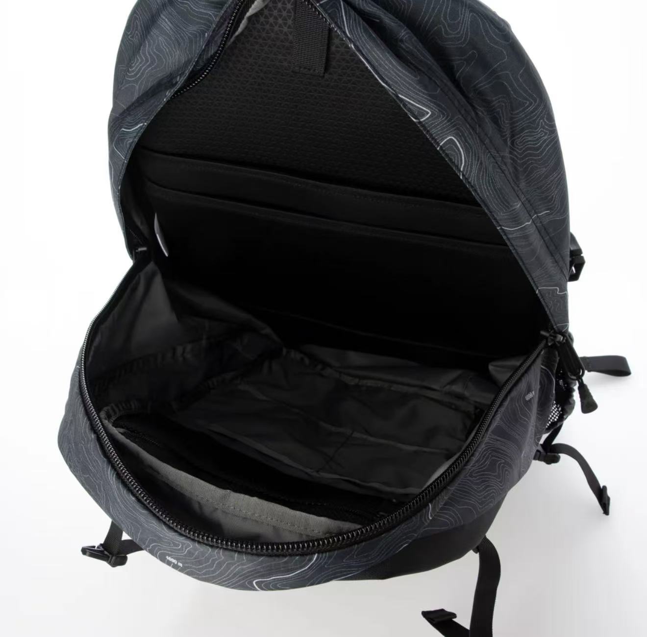 日本直送 TNF BIG SHOT 33L - HLY & CHOCCICO