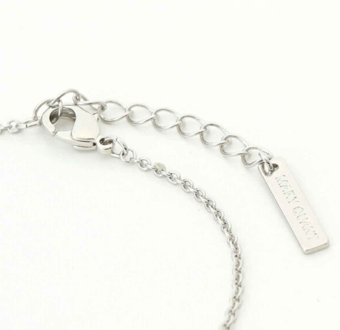 日本直送MARY QUANT Classic Flower Bracelet