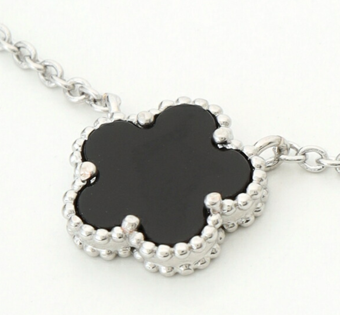 日本直送MARY QUANT Classic Flower Bracelet