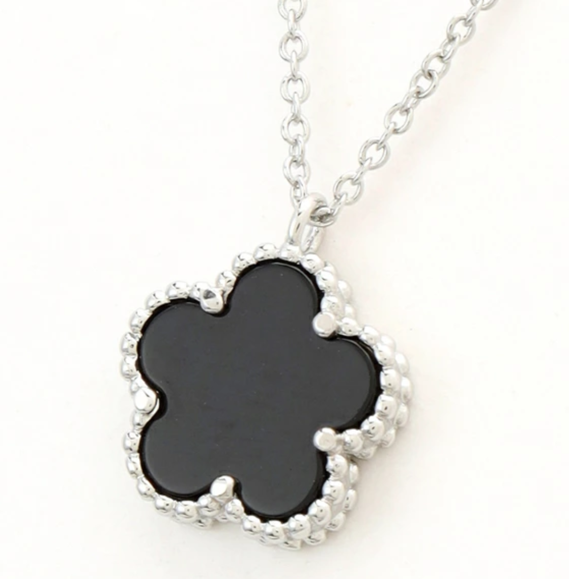 日本直送MARY QUANT Classic Flower Earrings / Necklace