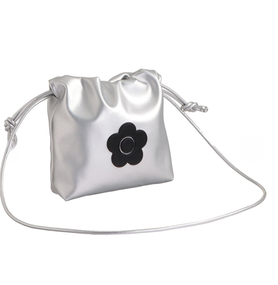 Direct from Japan MARY QUANT Daisy Patch Drawstring Shoulder