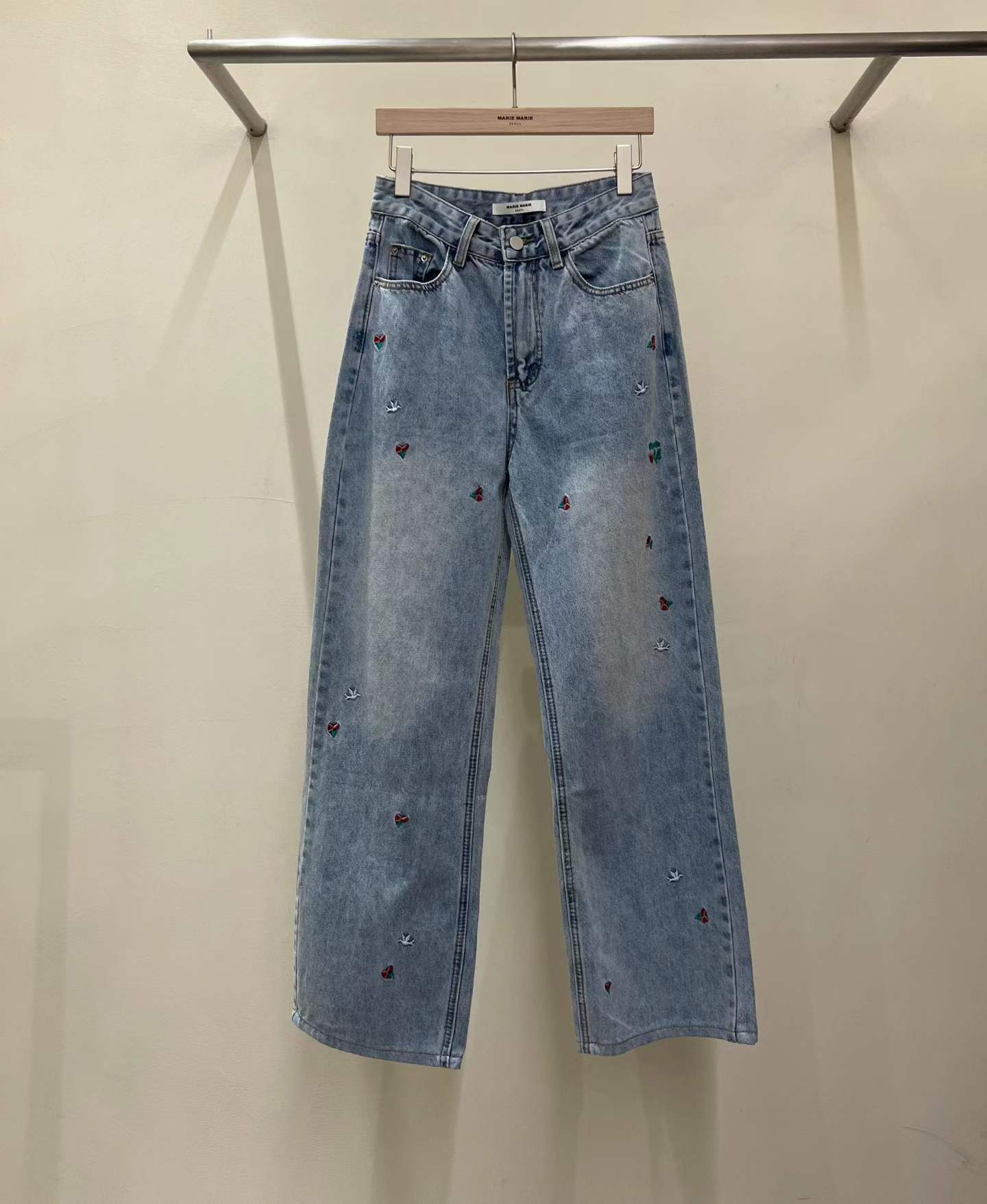 韓國直送Marie Sweetie Embroidered Wide-Leg Jeans
