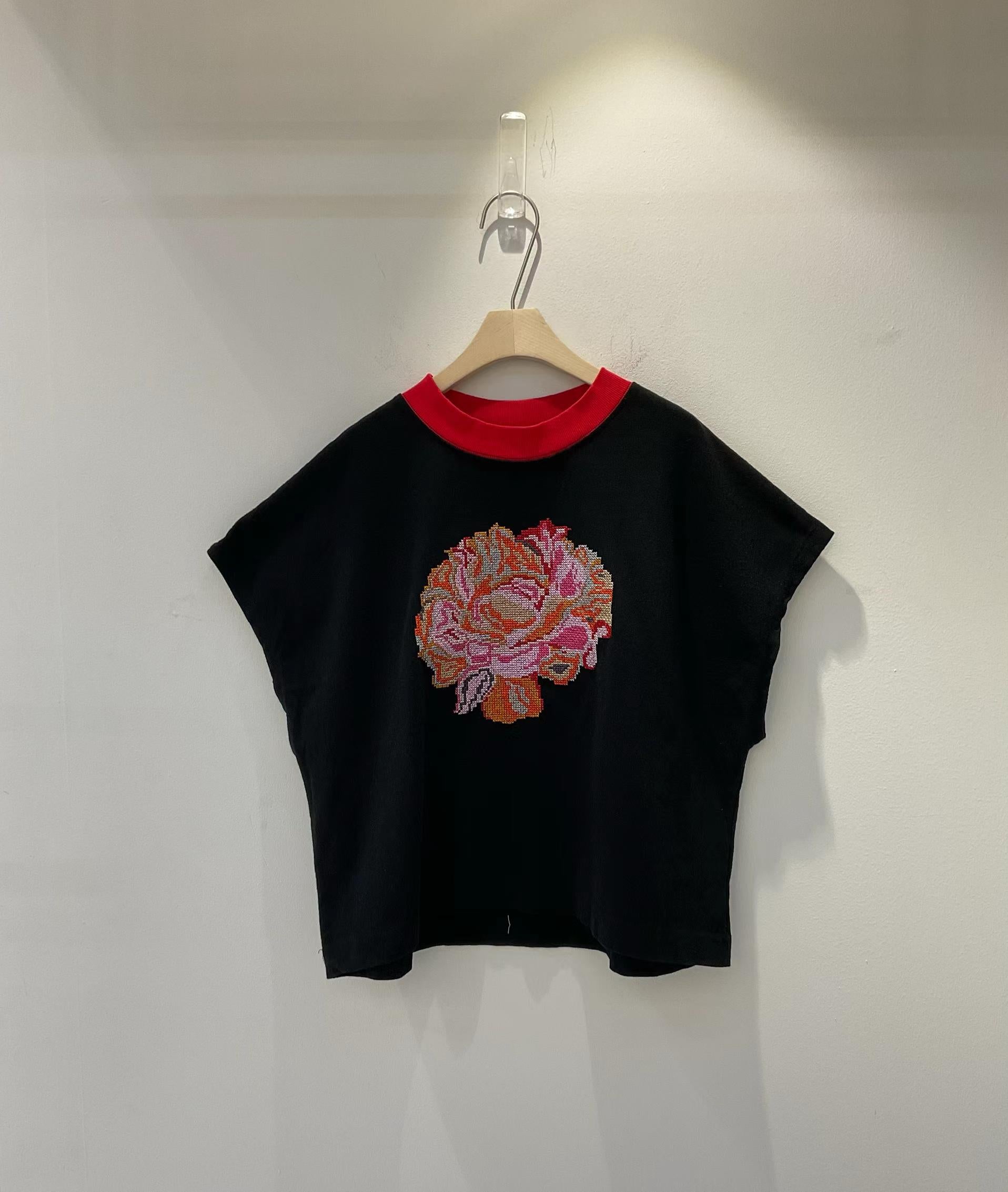 韓國直送Pixel Bloom Tee