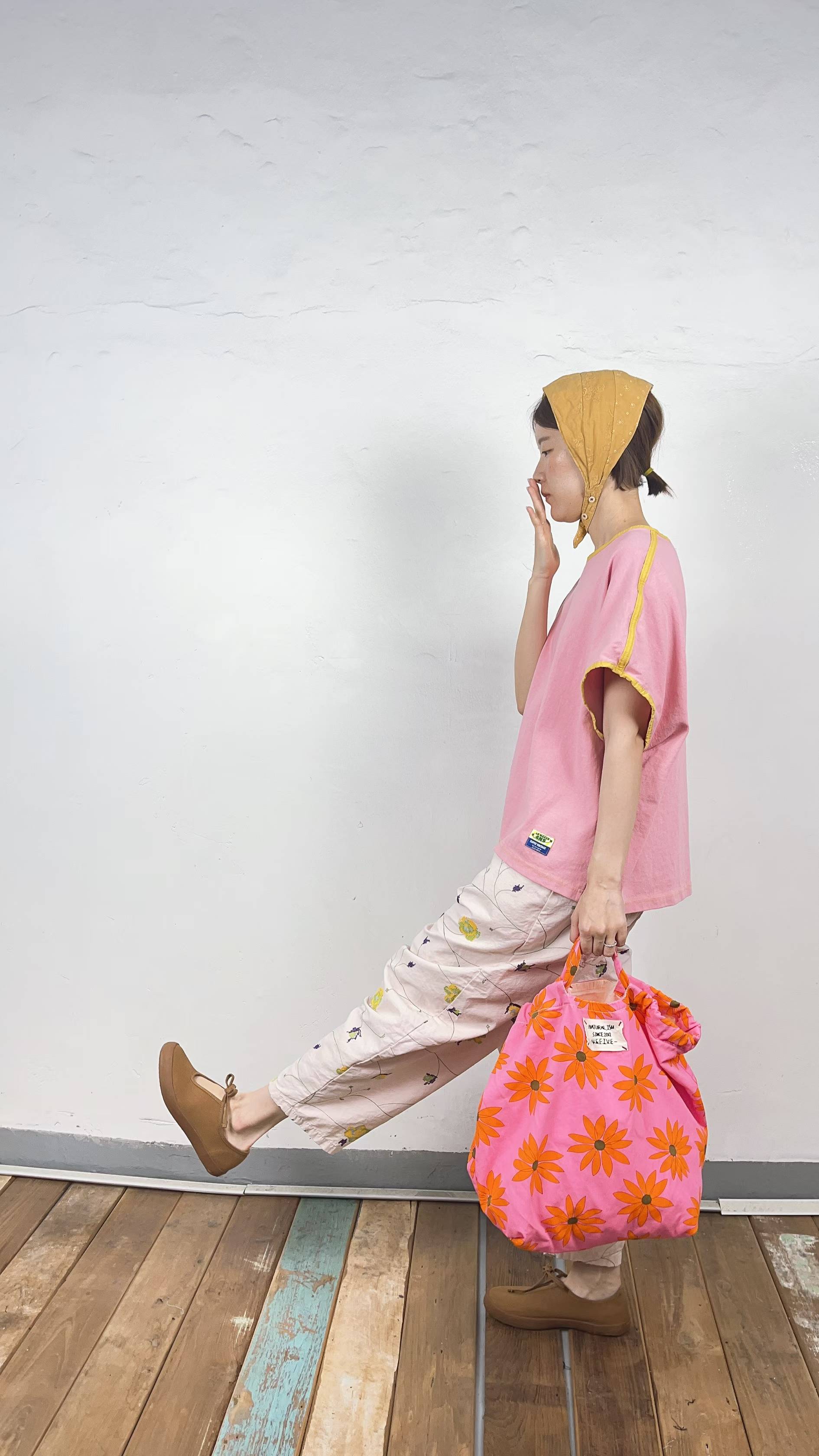 Korean Direct Delivery Contrast Piping Boxy Tee