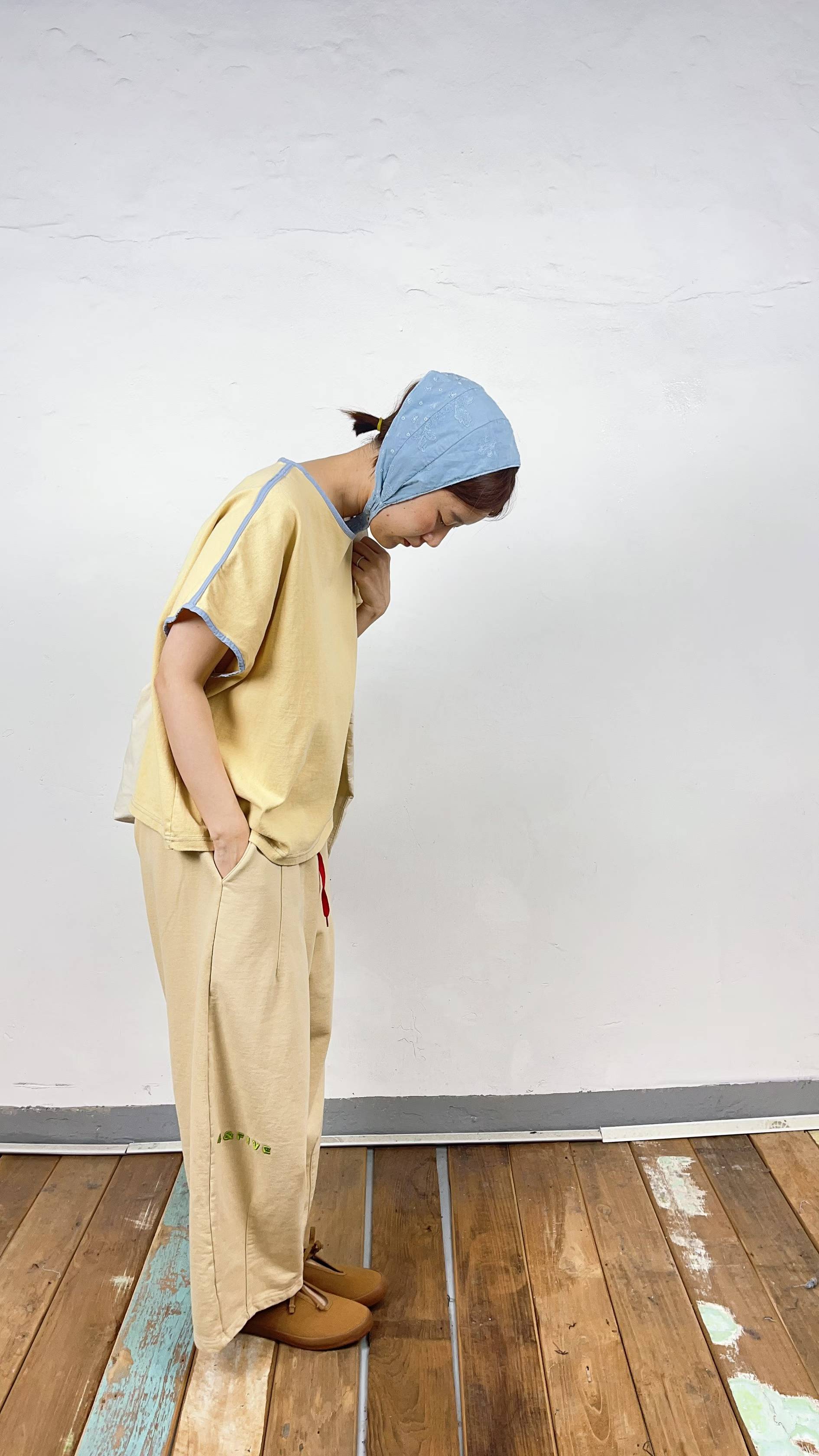 Korean Direct Delivery Contrast Piping Boxy Tee