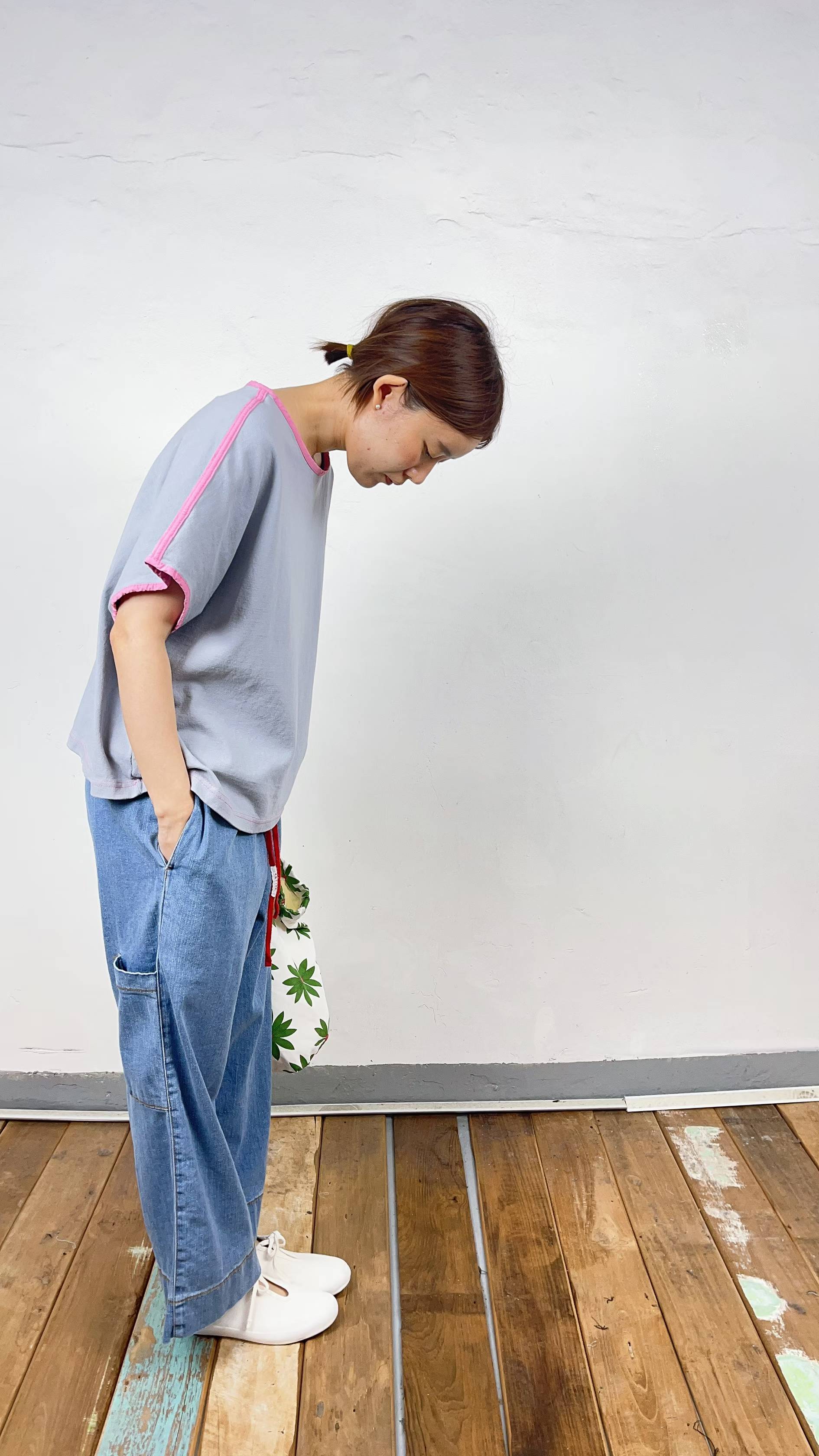 Korean Direct Delivery Contrast Piping Boxy Tee