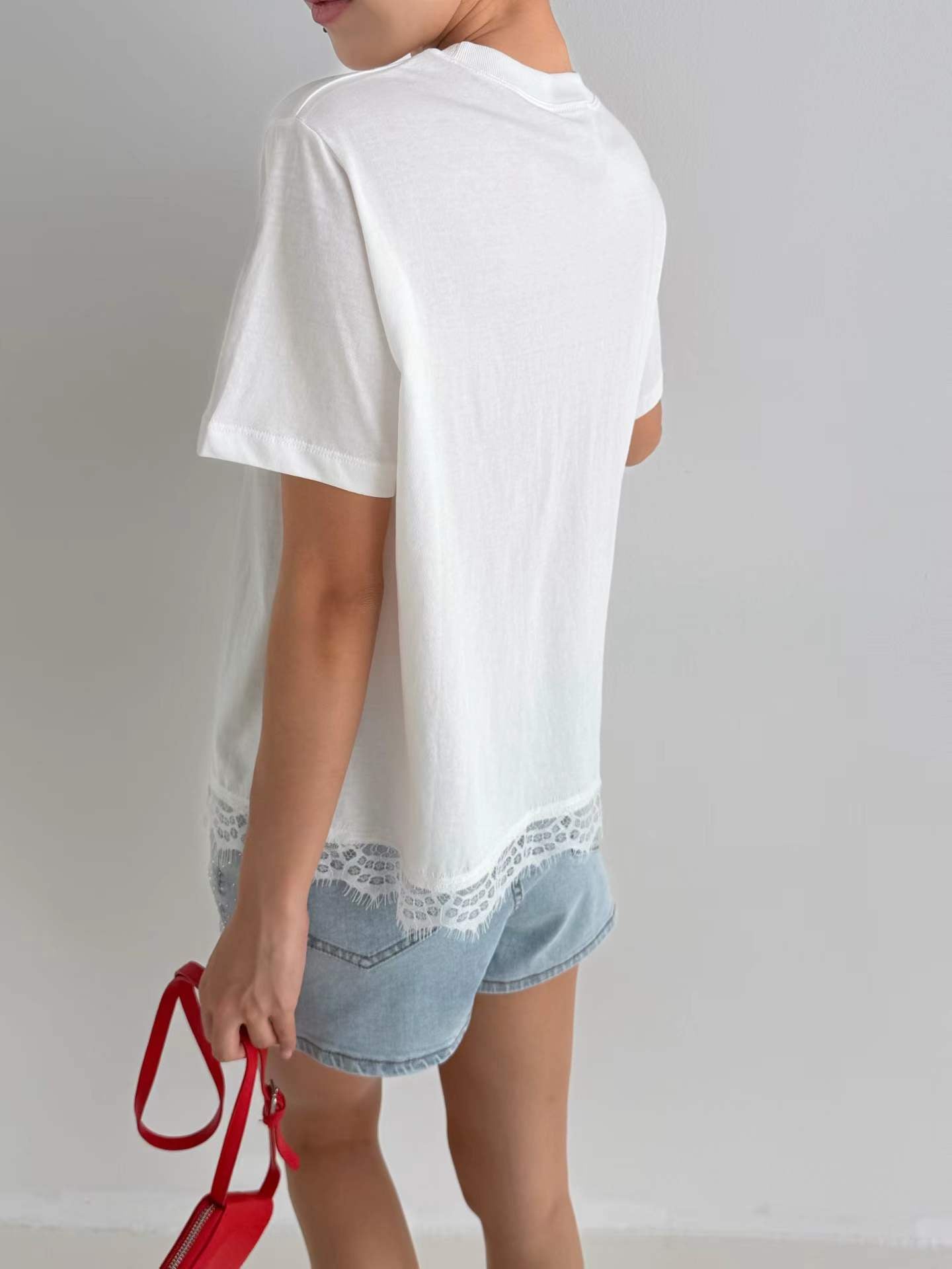 韓國直送Lace-Trimmed Mickey Chic Tee