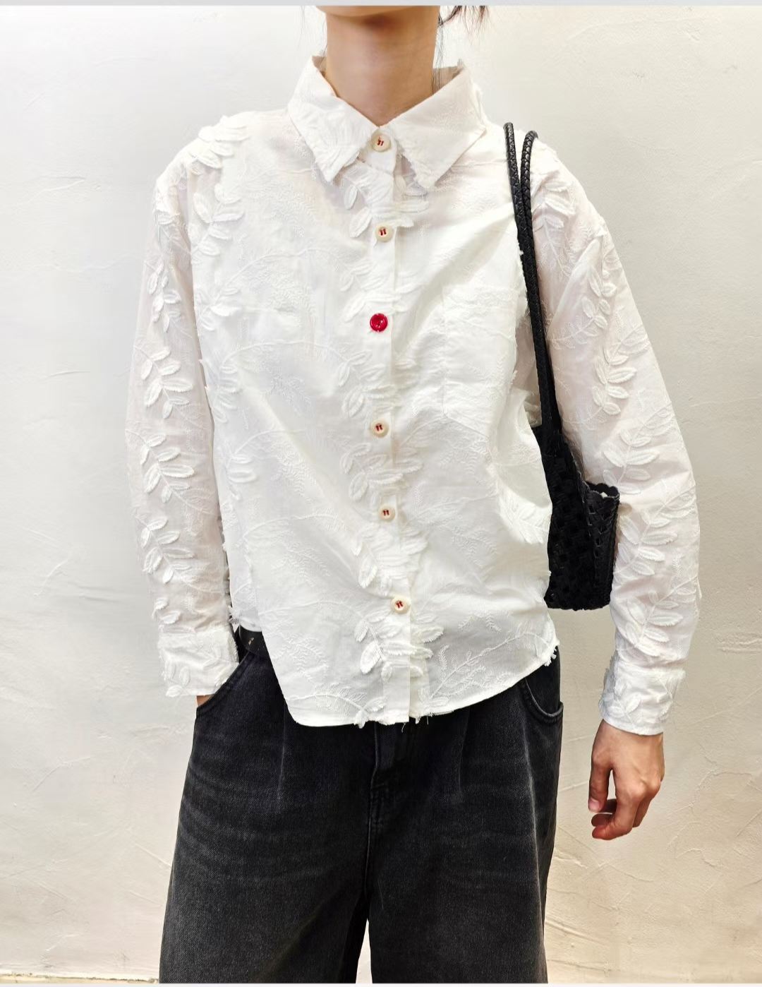 Korea Direct Ship Leaf Embroidery Contrasting-Button Shirt