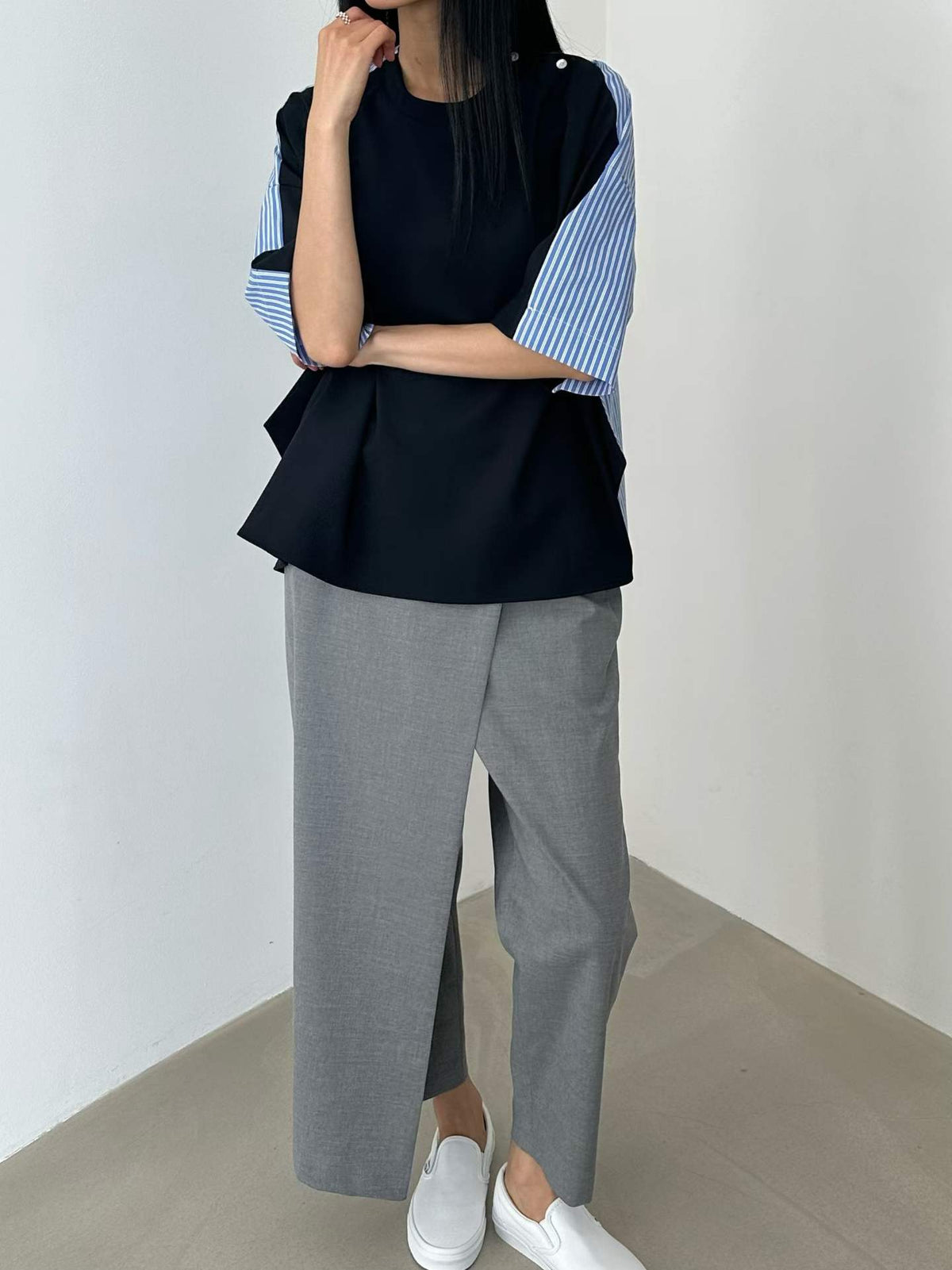 韓國直送Stripe Splice Shoulder-Button Tee