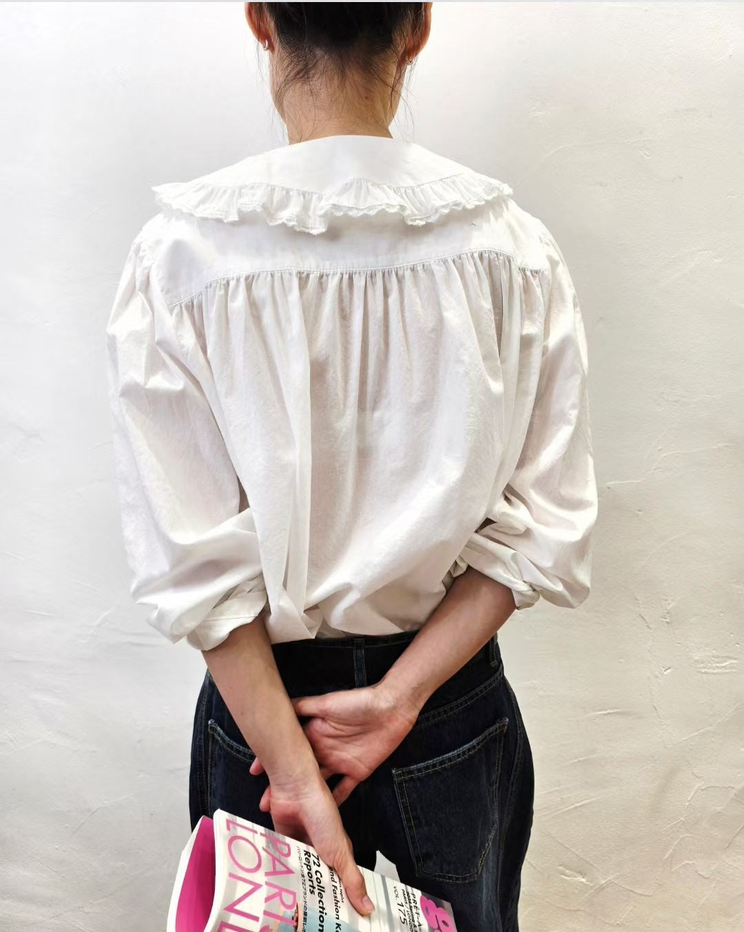 韓國直送Amour Ruffled Peter-Pan Shirt