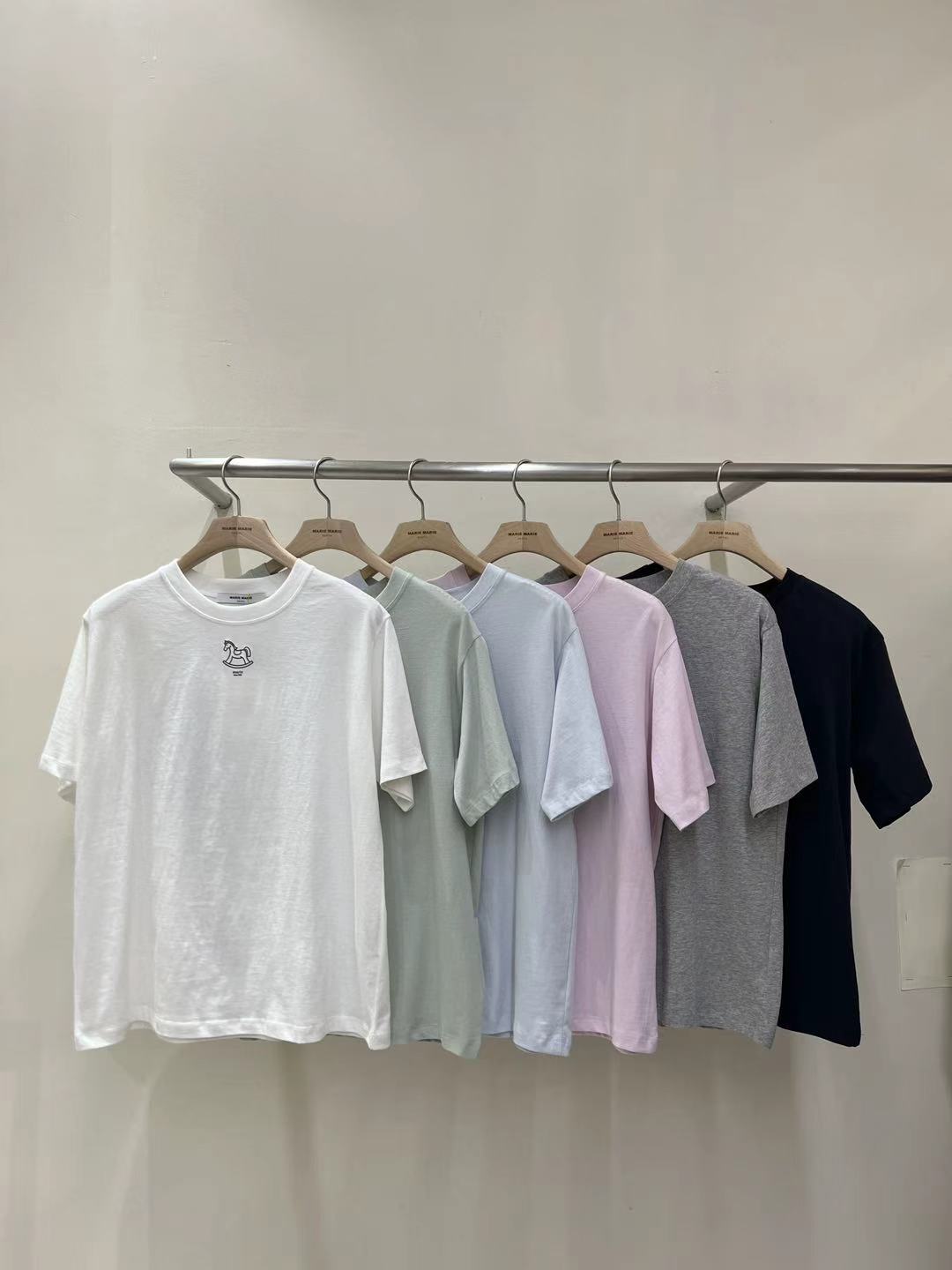 韓國直送Silicone Pony Print Tee