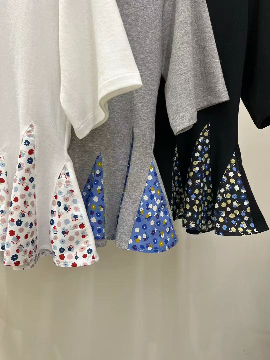 韓國直送Floral Peplum Tee / Jeans - HLY & CHOCCICO