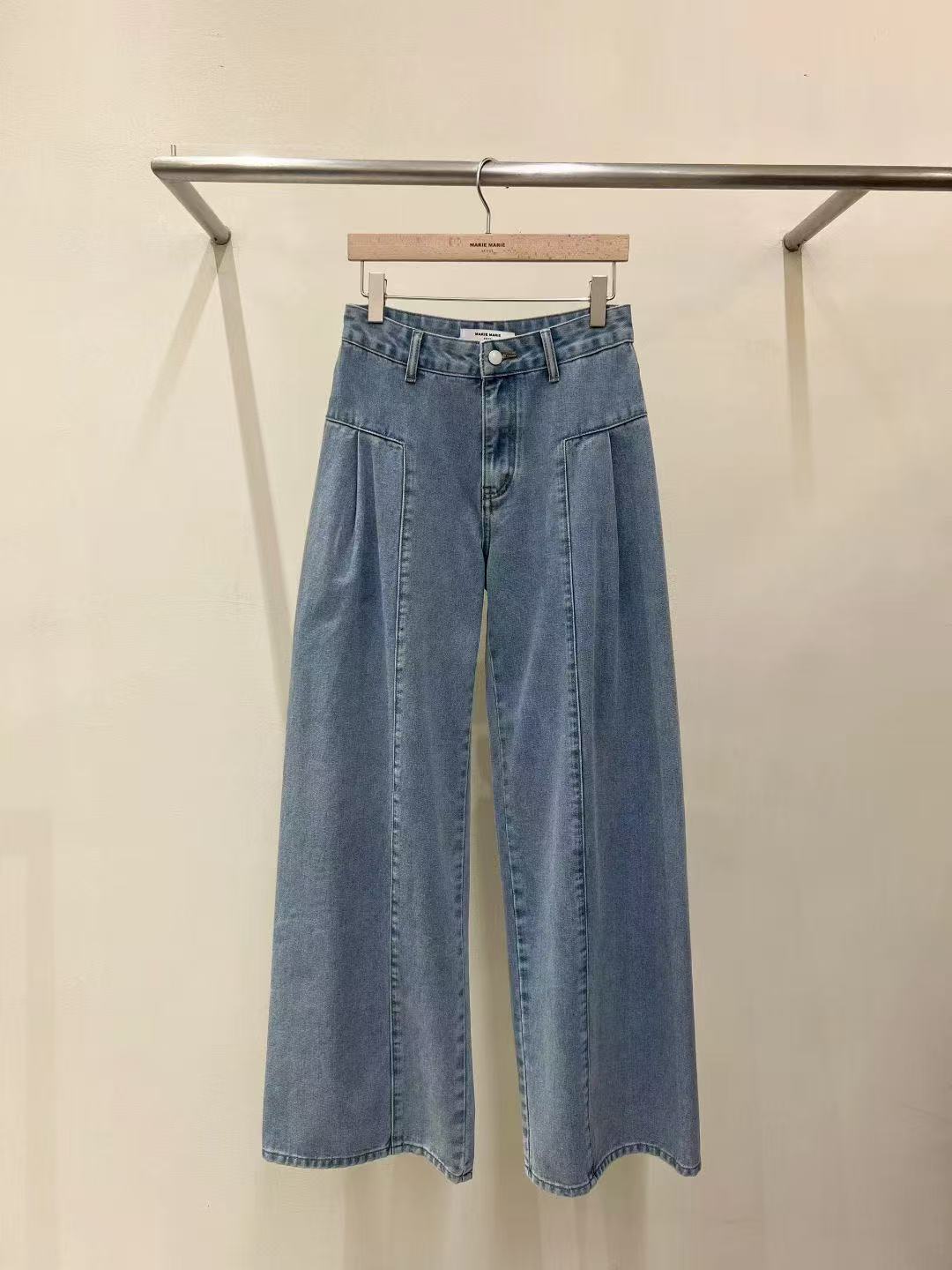 韓國直送High-Waisted Relaxed Jeans - HLY & CHOCCICO