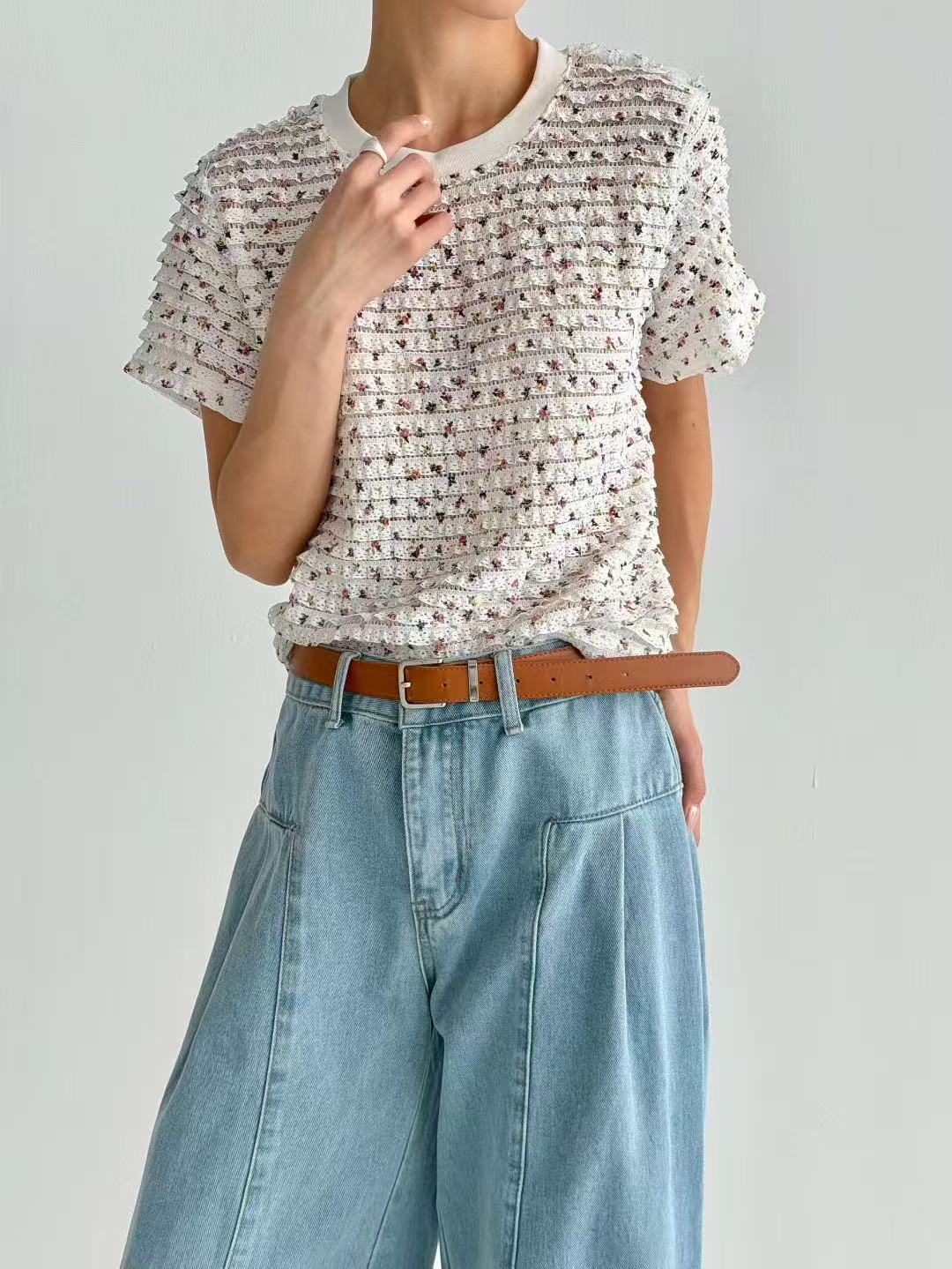 韓國直送Textured Lace Blossom Top