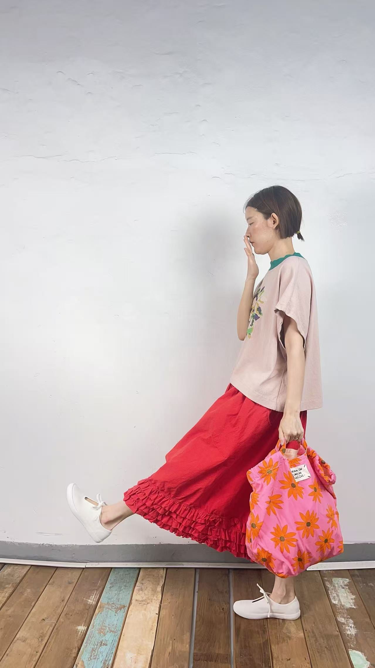 韓國直送Vintage Bloom Embroidered Tee