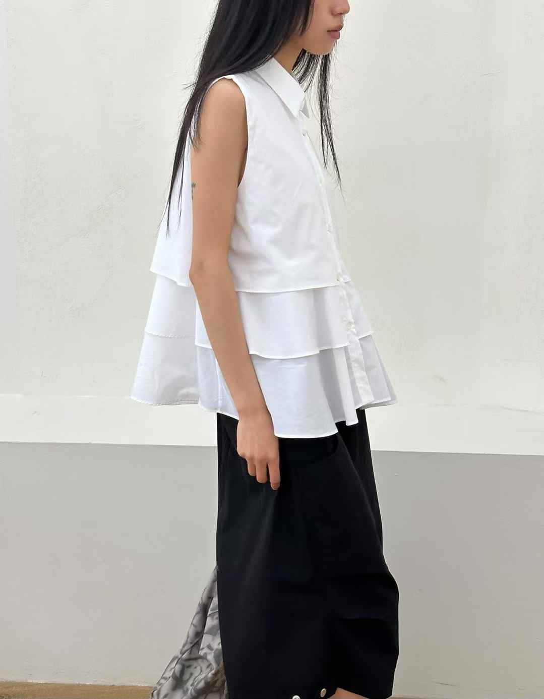 韓國直送Tiered Harmony Sleeveless Shirt