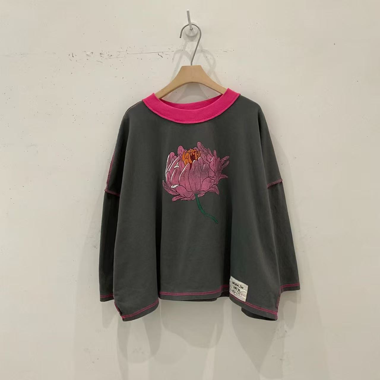 韓國直送Retro Floral Drop-Shoulder Tee