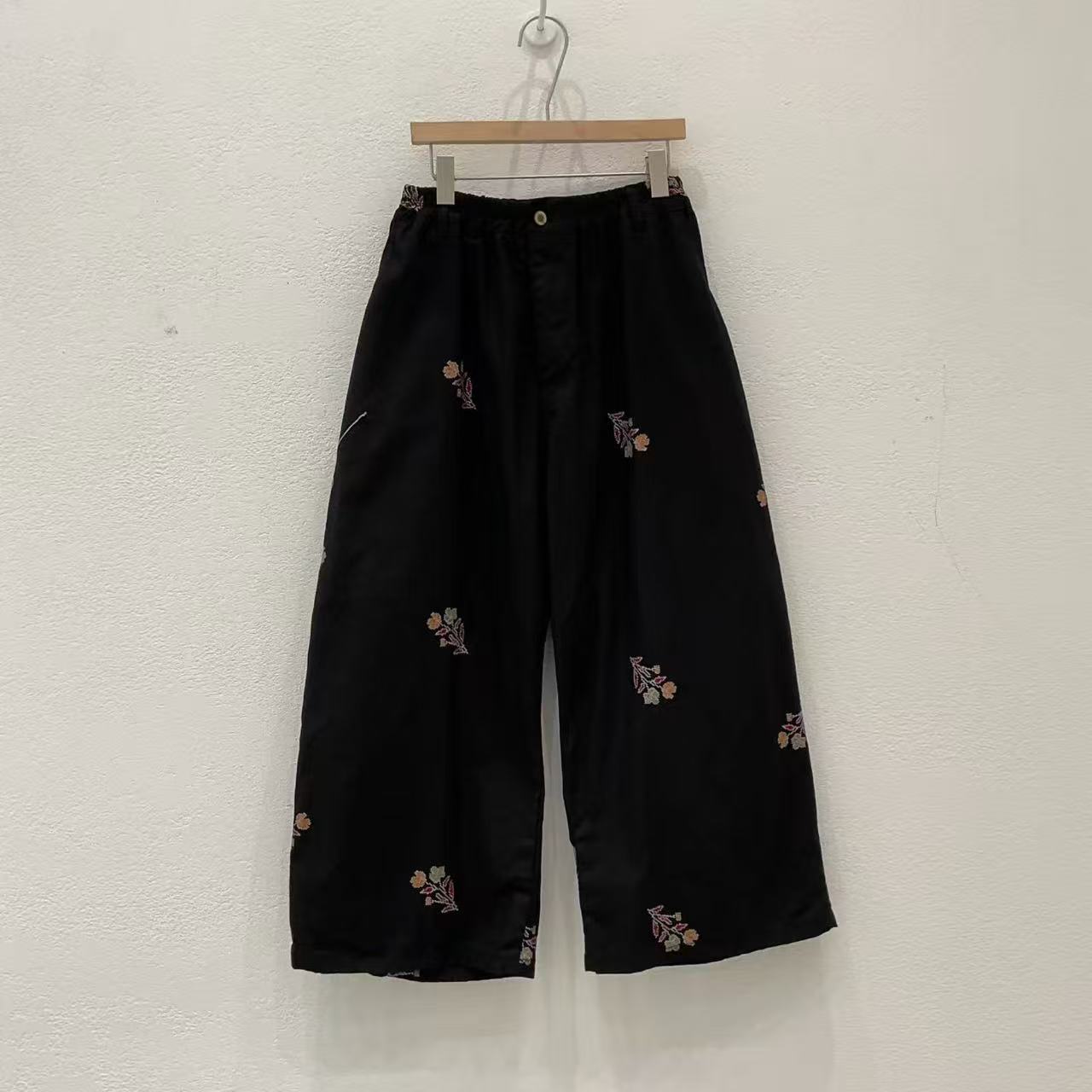 韓國直送V-Neck Floral Embroidered Cardigan /Pants