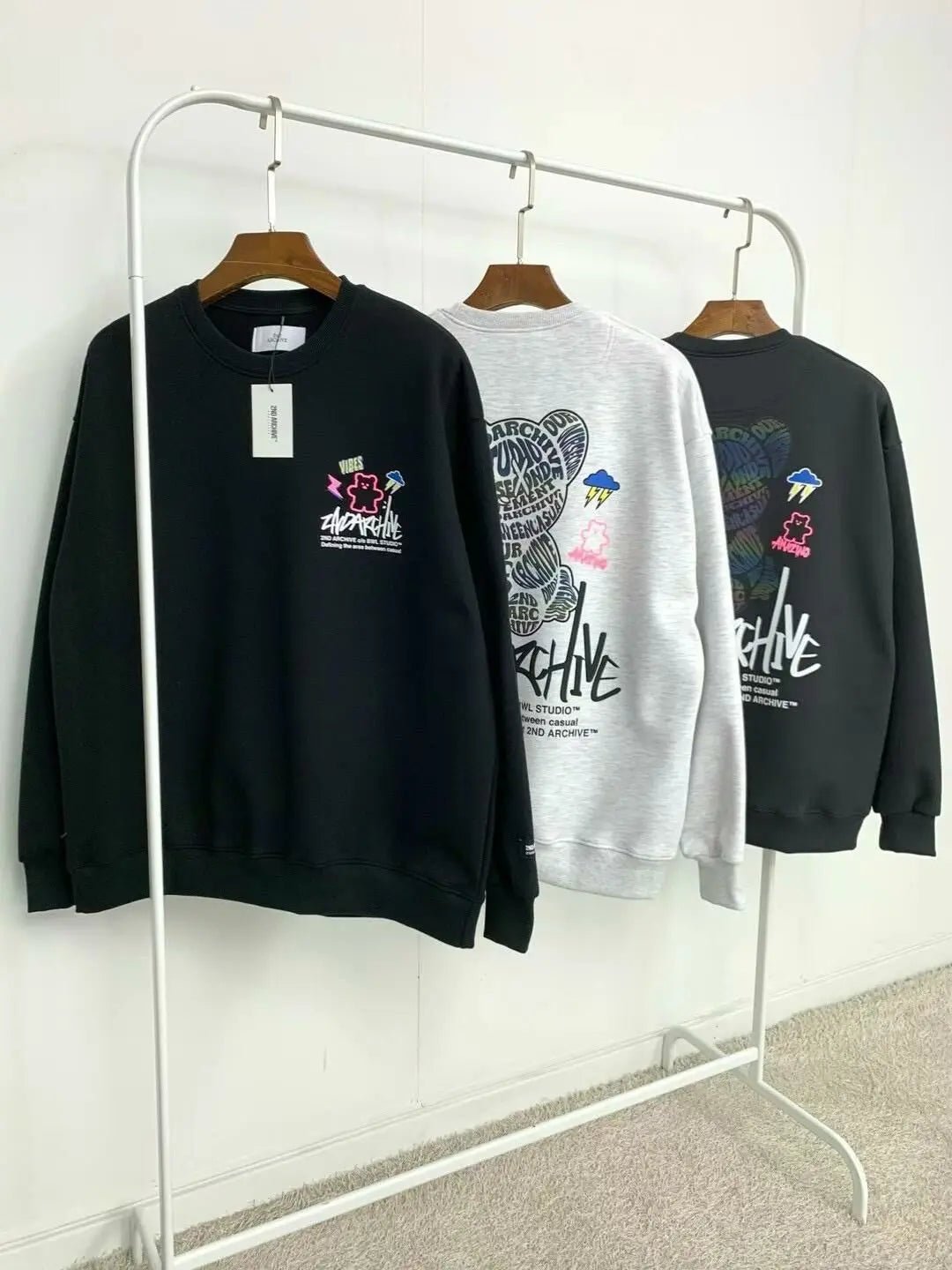 韓國直送🇰🇷 2ND ARCHIVE Bear Sweatshirt - HLY & CHOCCICO