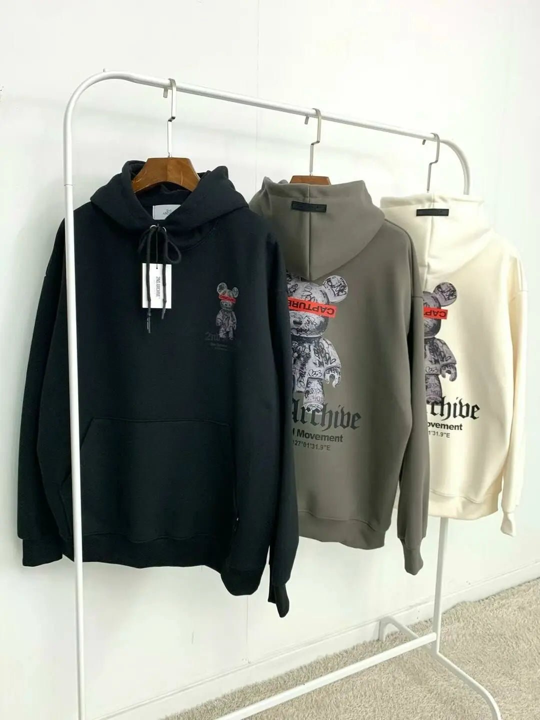 韓國直送🇰🇷 2ND ARCHIVE Captured Bear Hoodies - HLY & CHOCCICO