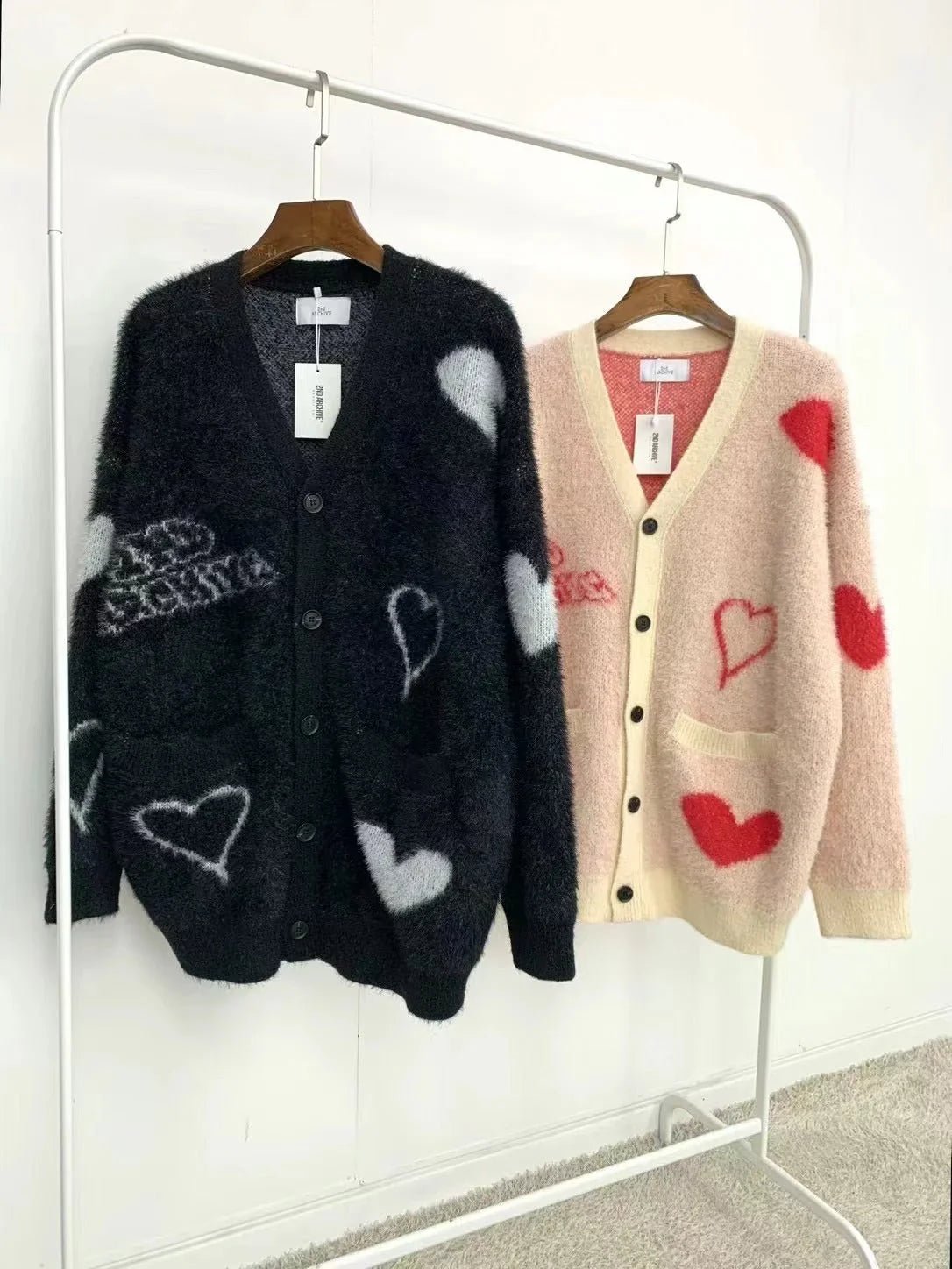 韓國直送🇰🇷 2ND ARCHIVE Full Heart Cardigan - HLY & CHOCCICO