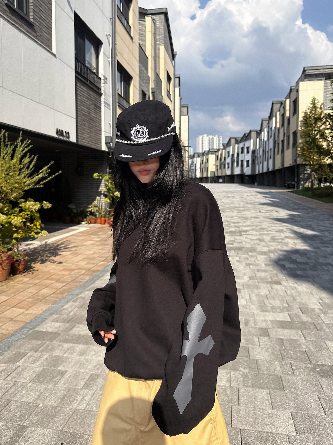 韓國直送PLUS 82 HIYA V-Vintage Sweat