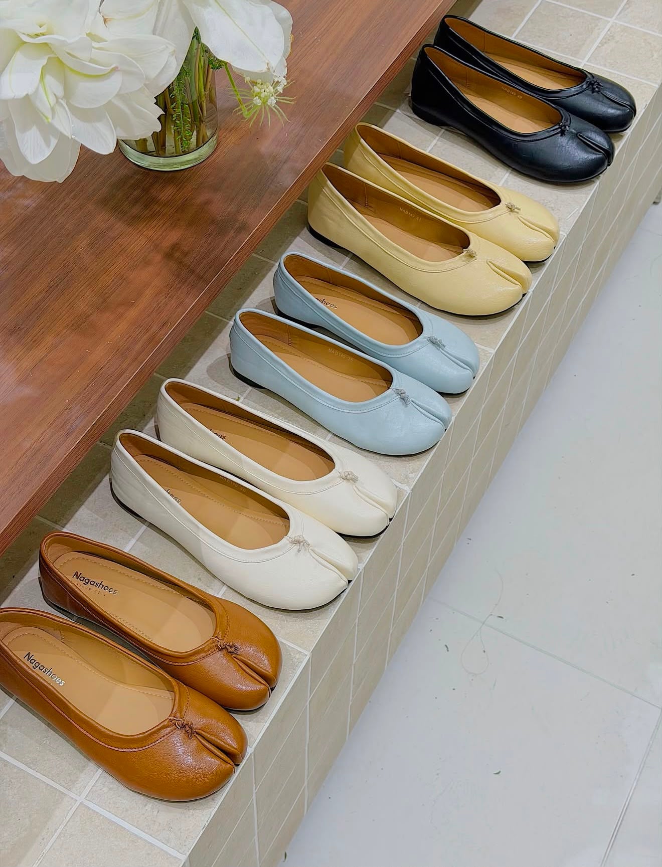 Tabi-style Plain Doll Shoes