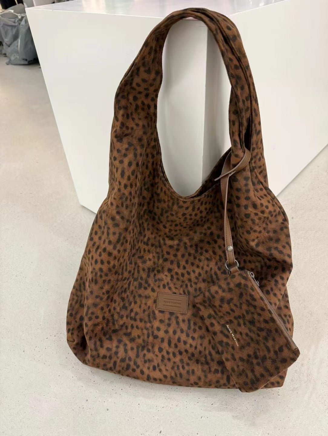 韓國直送Alice Martha Tote bag - HLY & CHOCCICO