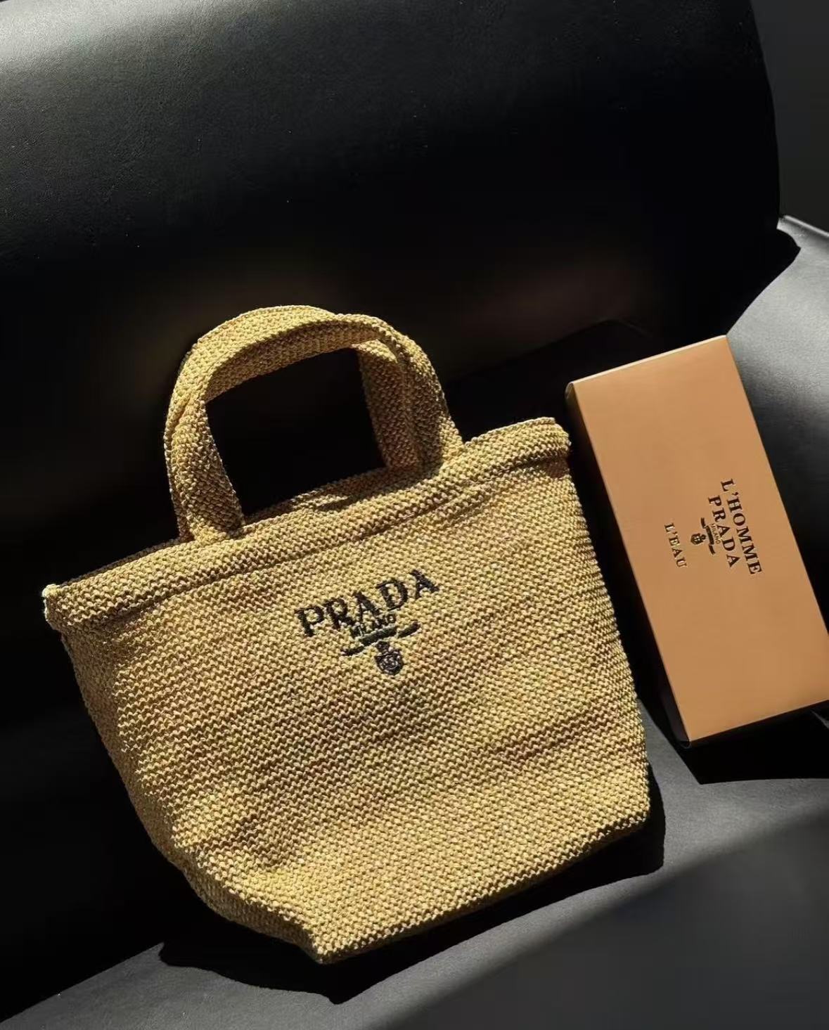 Prada Beauty 麻質草手提袋 Gift (有盒) - HLY & CHOCCICO