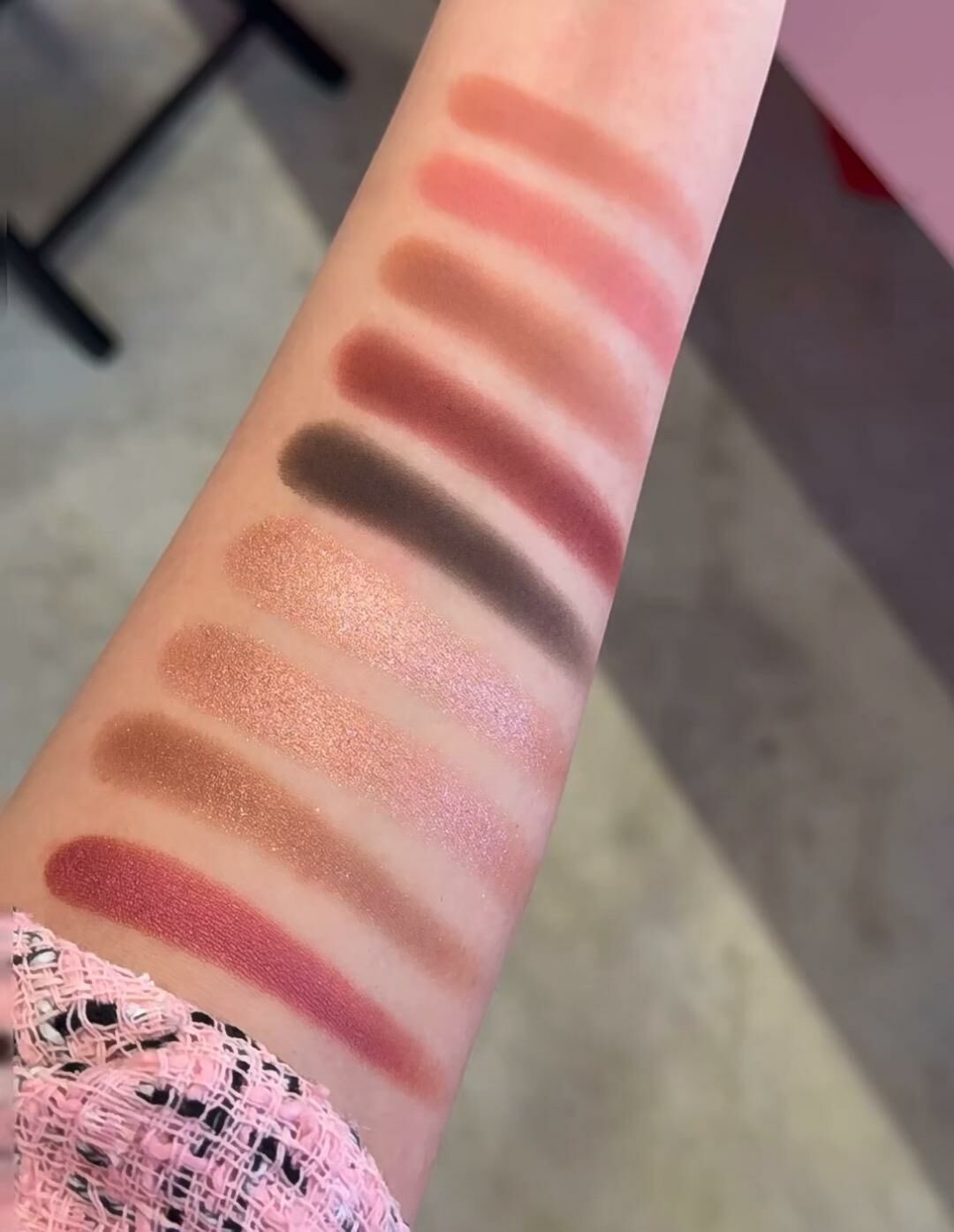 Charlotte Tilbury 2024聖誕限量版九宮格眼影盤 {香港專櫃} - HLY & CHOCCICO