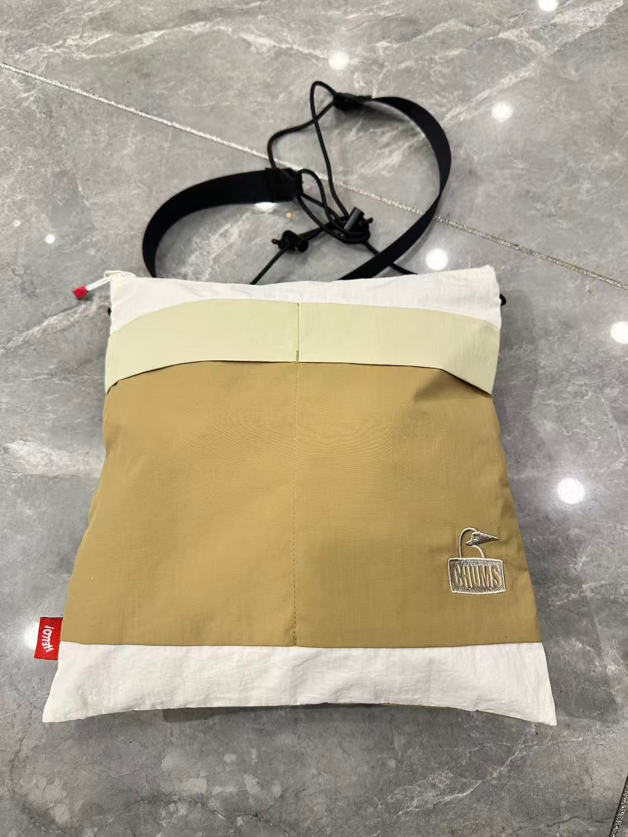 Chums Kearns Shoulder Bag - HLY & CHOCCICO
