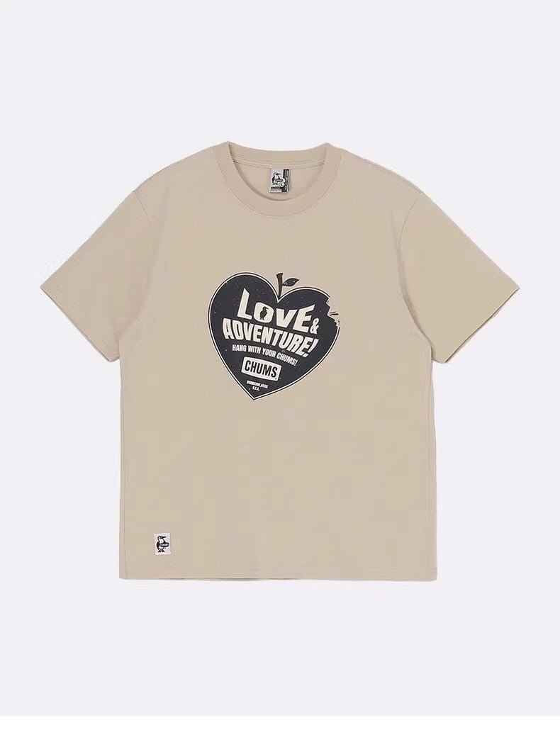 🌟 Chums Love & Adventure Tee 🌟