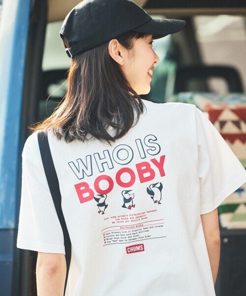 CHUMS 別注 Who is booby T-shirt -4 Color - HLY & CHOCCICO