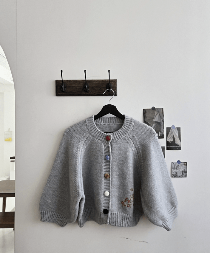 韓國直送Embroidered Charm Cardigan HLY & CHOCCICO