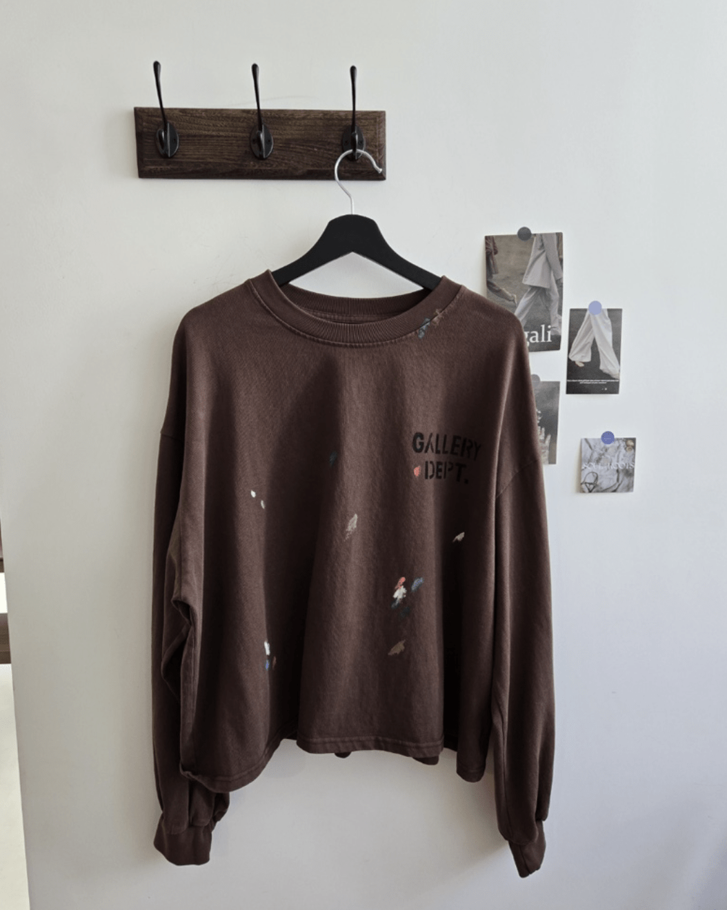 韓國直送Gallery Painted Sweatshirts HLY & CHOCCICO