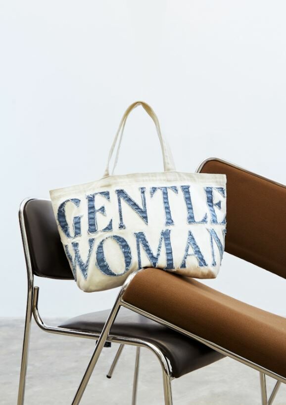 GentleWoman Signature Logo Canvas Tote Bag - Denim⭐ 要紙袋請備註📝 - HLY & CHOCCICO