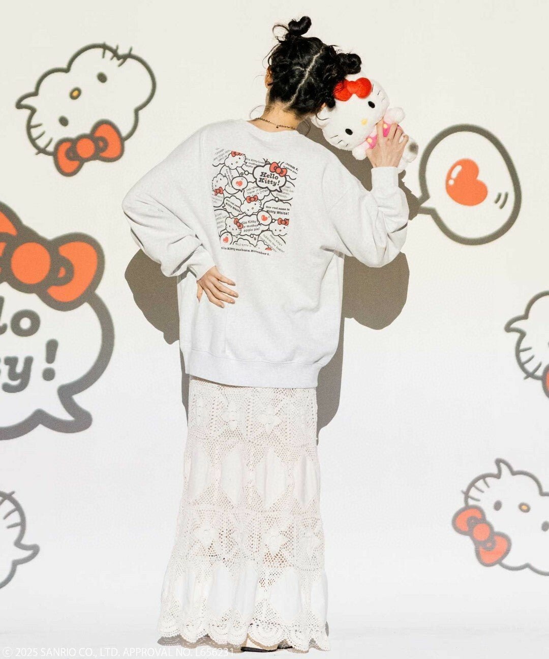 日本直送HELLO KITTY Bubble Sweatshirt - HLY & CHOCCICO