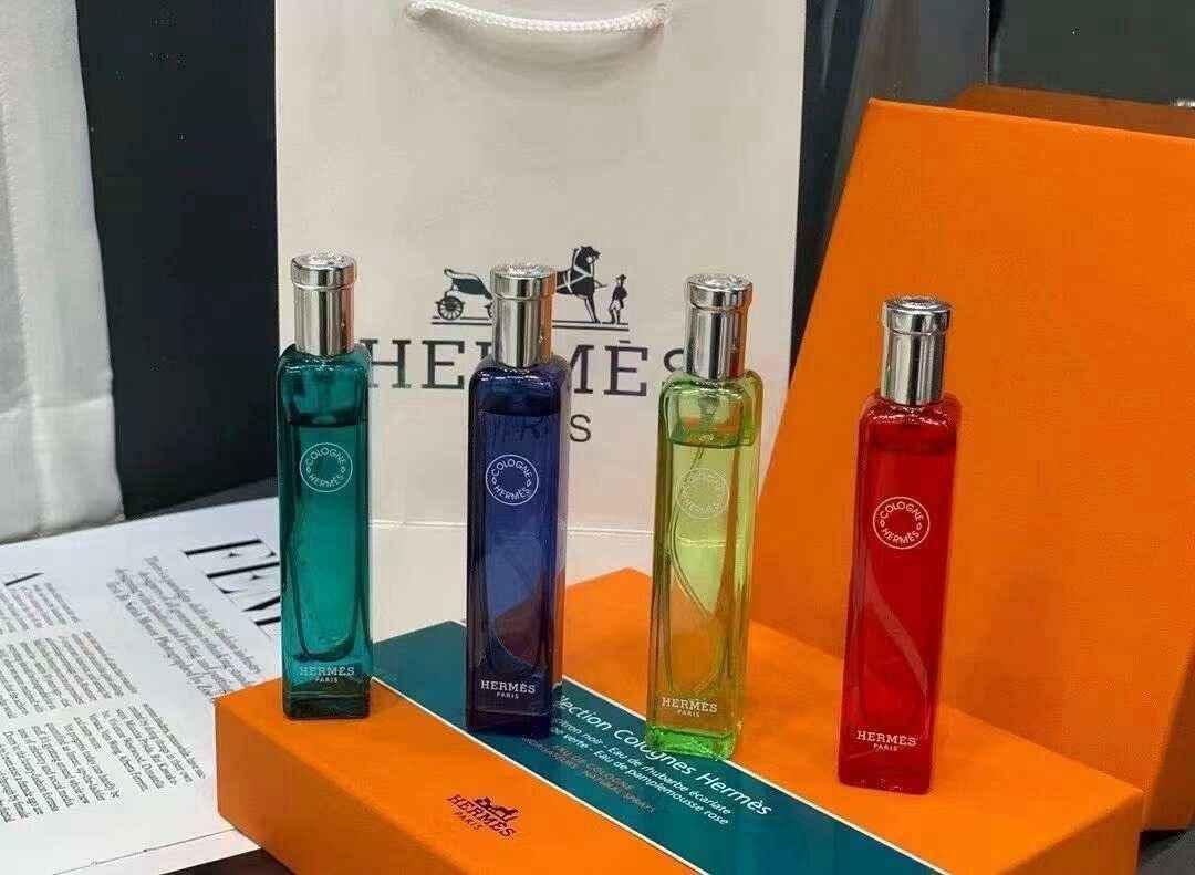 Hermes 古龍水系列 香水版仔套裝禮盒 15ml*4支 LES COLOGNES Eau De Cologne 15ml Gift Set(韓免) - HLY & CHOCCICO