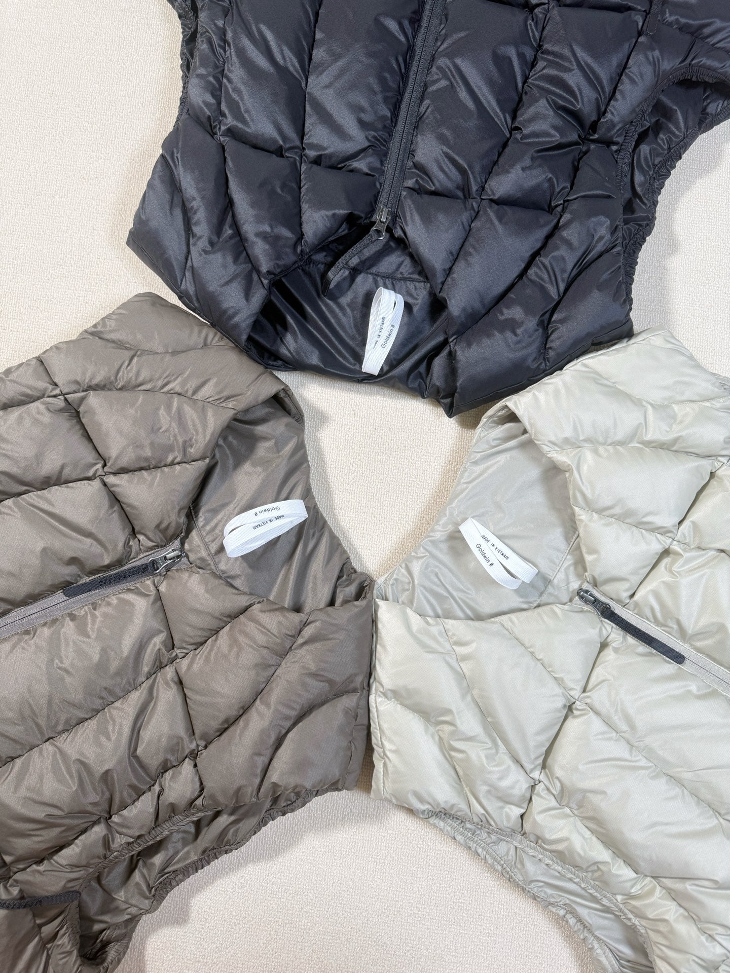 Goldwin O Three Dimensional Down Light Vest - HLY & CHOCCICO