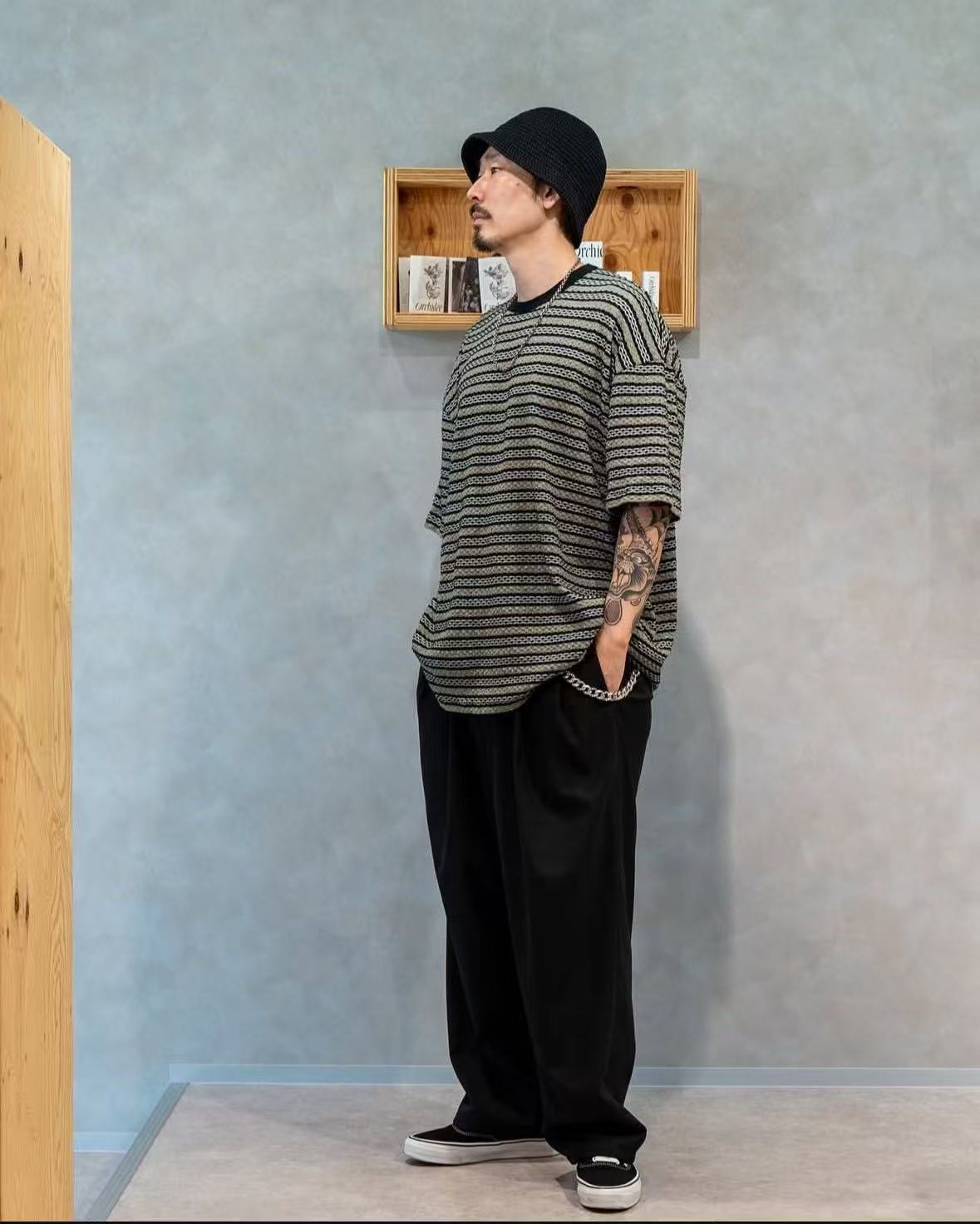 Jacquard Border Tee HLY & CHOCCICO