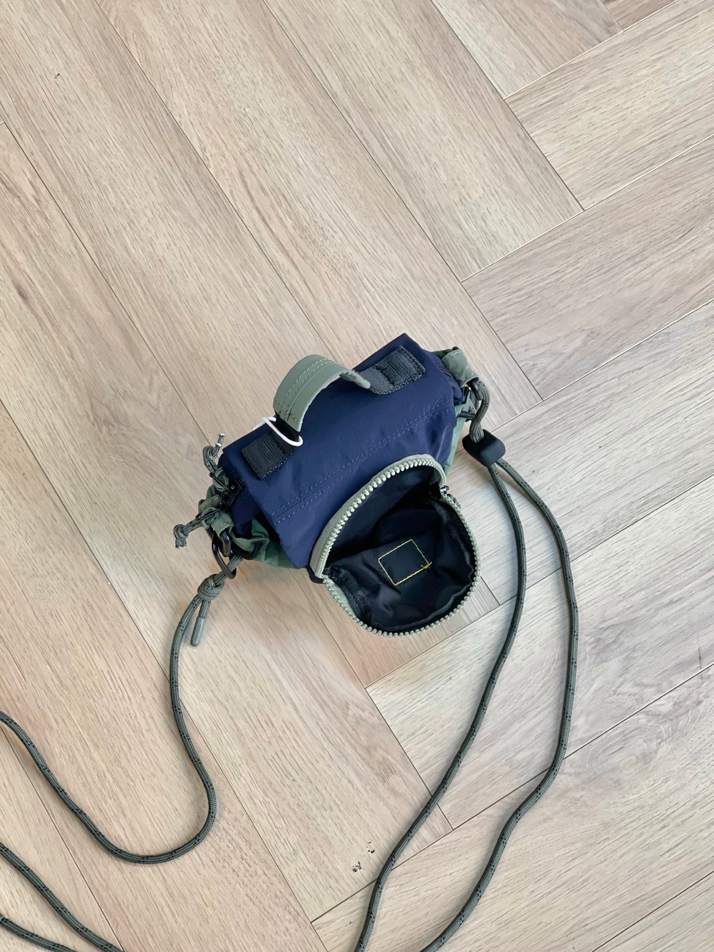 Kodak Camera Crossbody Bag - HLY & CHOCCICO