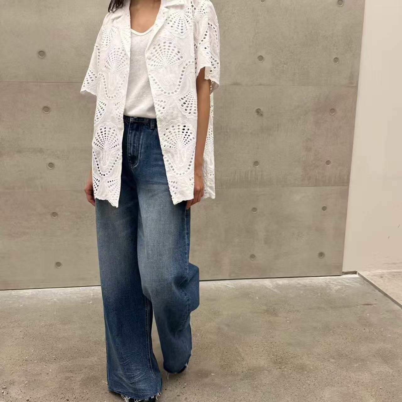 韓國直送Lace Embroidery Overshirt - HLY & CHOCCICO