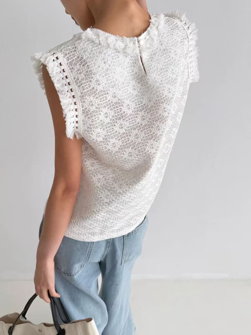 韓國直送Lace Trim Sleeveless Top - HLY & CHOCCICO