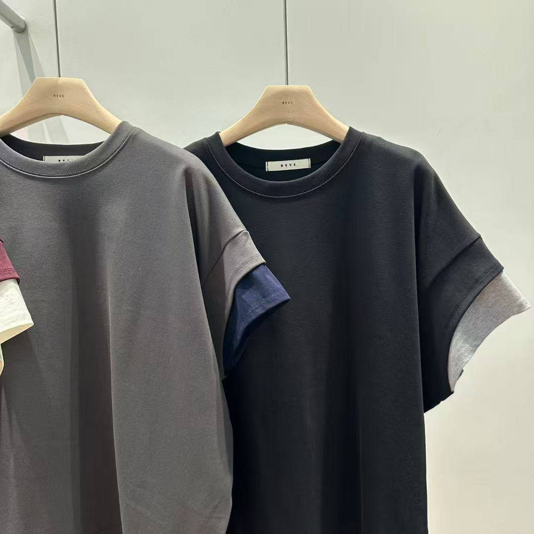 韓國直送Layered Contrast Tee /Flowy A - Line Skirt - HLY & CHOCCICO